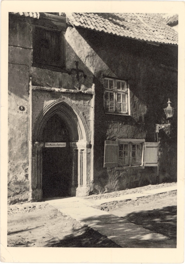 All-city. Pastor house of the Niguliste Church (15.Saj). Destroyed in 1944 portal