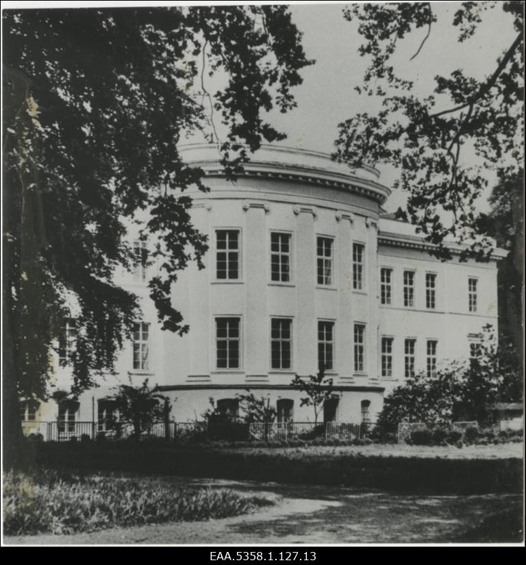 Vaade mõisahoonele