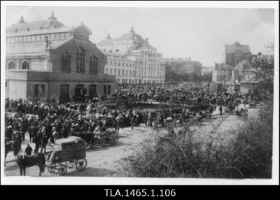 Vaade Tallinna turule: turuhoone, "Estonia" ja Saksa teater.  duplicate photo