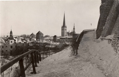 All-city. View from Patkuli stairs southeast towards the church of Oleviste in winter  duplicate photo