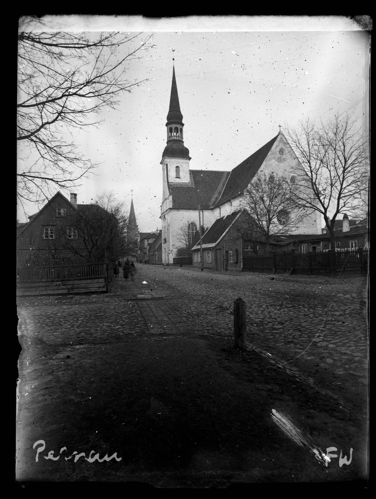 Nikolai tn 22. External view of the Pärnu Elisabeth Church from SW