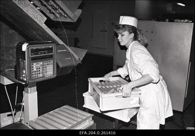 Rakvere Lihakombinaadi kauba kaalumine.