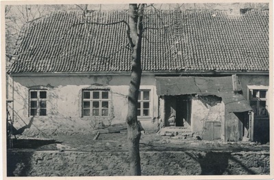 Foto. Lääne Maakondlik Muuseum, maja tagakülg enne remonti. 1948. dets.  similar photo