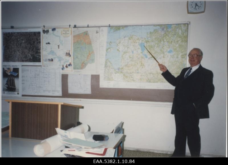 Valdek Raiend pidamas loengut Tartu Põllumajandusülikoolis