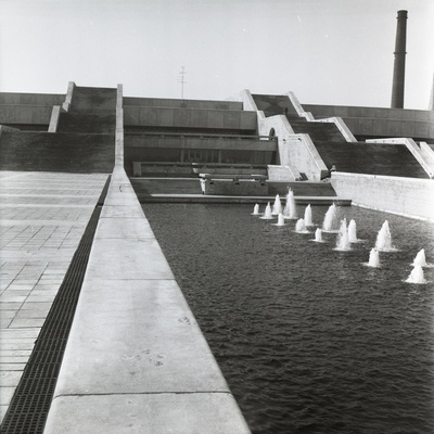 V. I. Lenini nimeline Tallinna Kultuuri- ja Spordipalee, teisisõnu Linnahall, vaade purskkaevude poolt. Arhitektid Raine Karp, Riina Altmäe  duplicate photo