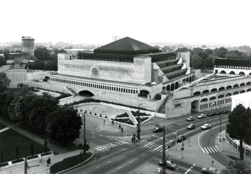Rahvusraamatukogu, vaade Kaarli kiriku tornist. Arhitekt Raine Karp