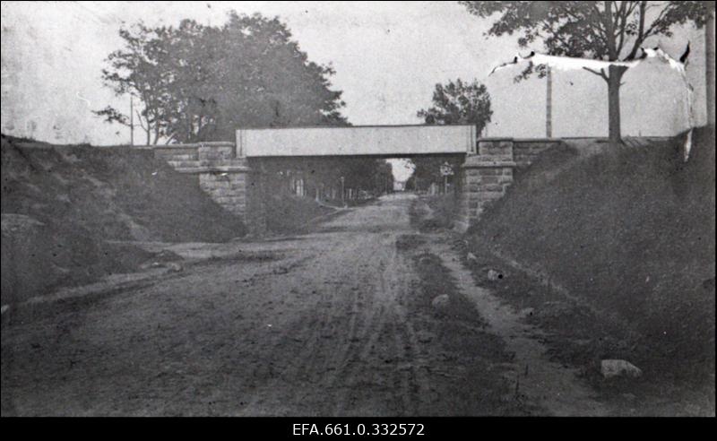 Vaade Tartu Riia tänava raudteesillale.