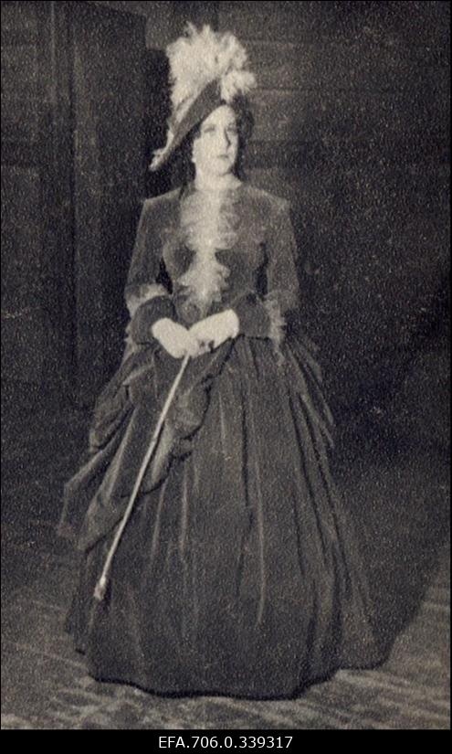 Ooperiprimadonna Maret Pank nimiosas ooperis "Marta" teatris "Vanemuine".
