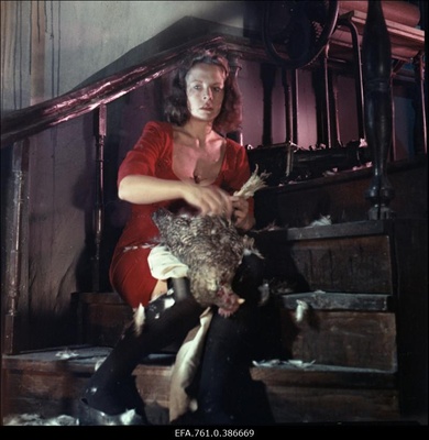Filmi "Äratus" filmimine. Ülle Kaljuste Saareaugu Aliide osas.  duplicate photo