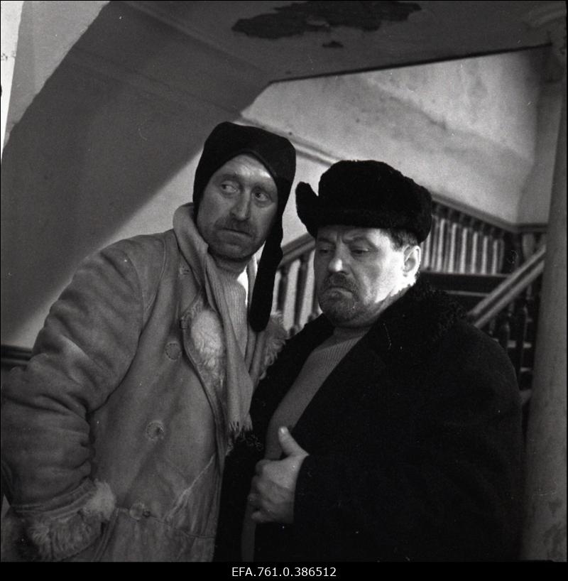 Filmi "Äratus" filmimine. Robert Gutman Talumehe osas. Felix Kark Ants Tammemetsa osas.