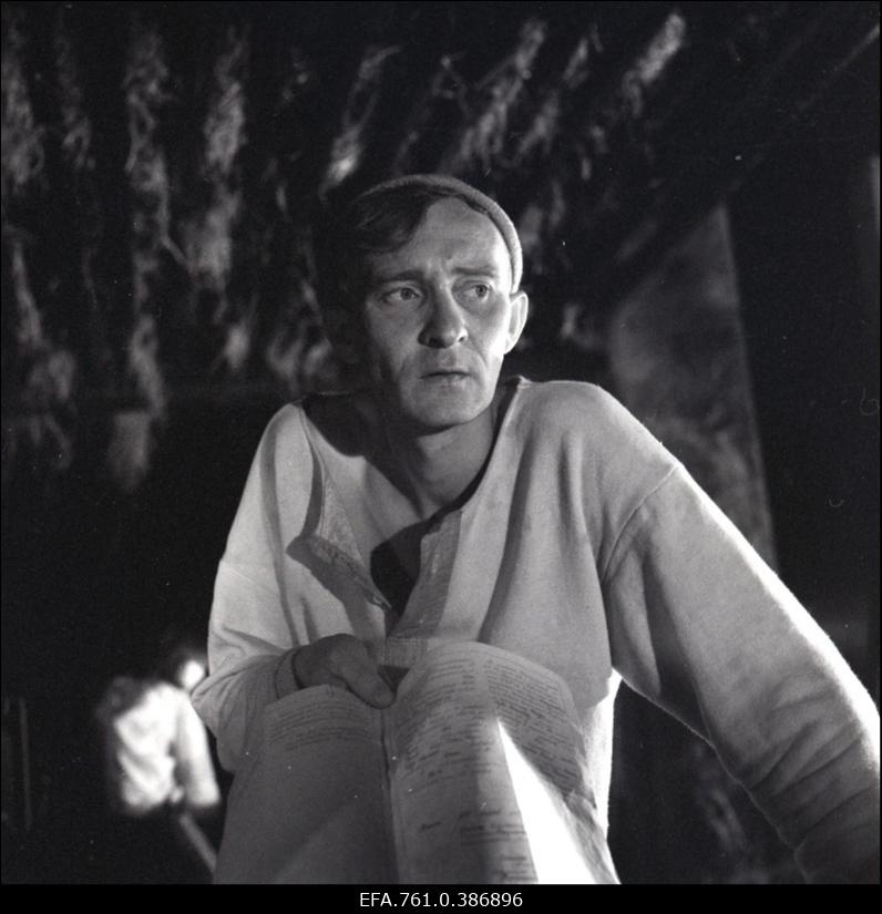 Filmi "Äratus" filmimine. Arvo Kukumägi Kaarel Petersoni osas.
