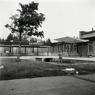 Kohvik Tuluke Mustamäel (hilisem Schwerin), - Ajapaik