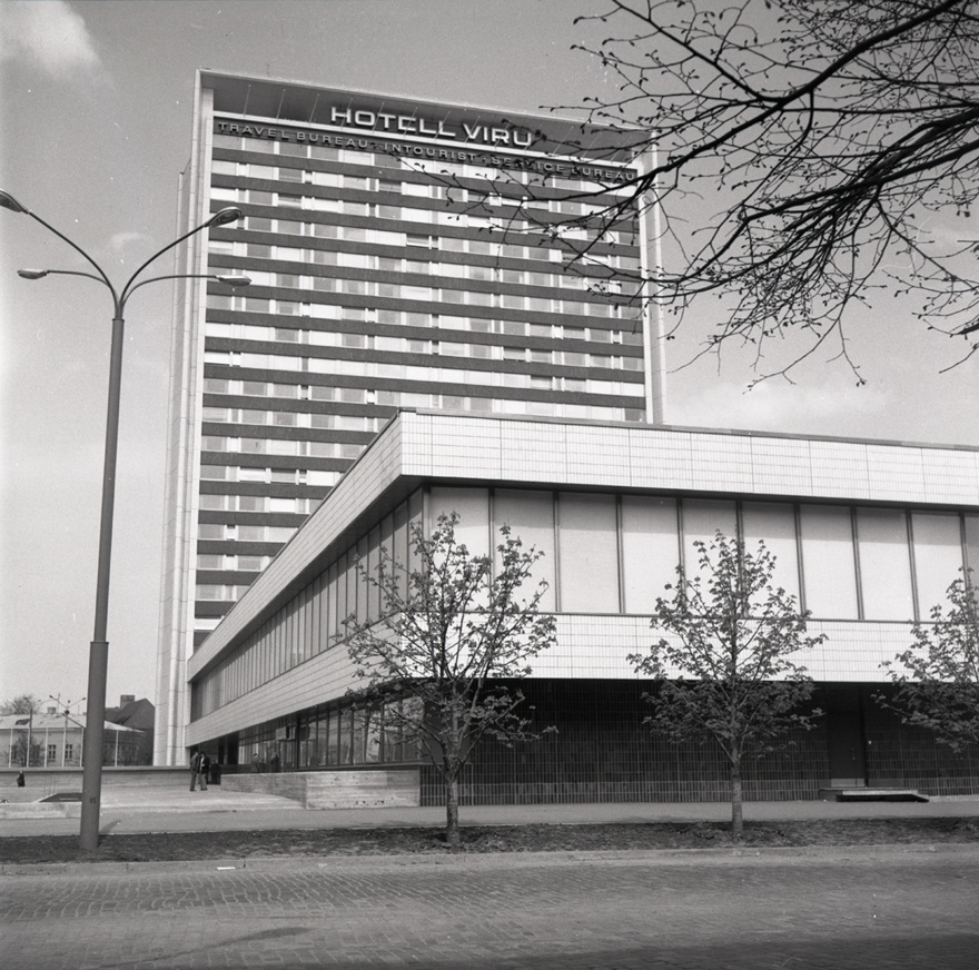 Viru Hotell, vaade Estonia pst-lt. Arhitektid Henno Sepmann, Mart Port, Vello Asi, Väino Tamm