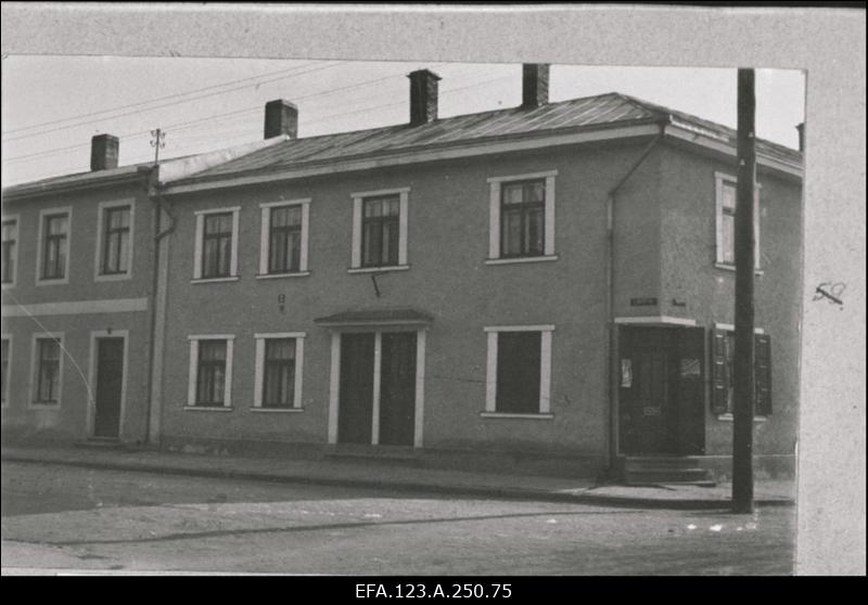 J. Lukk´i maja Tartus Lootuse tänav 8, kus leiti peidikust käsigranaadid.