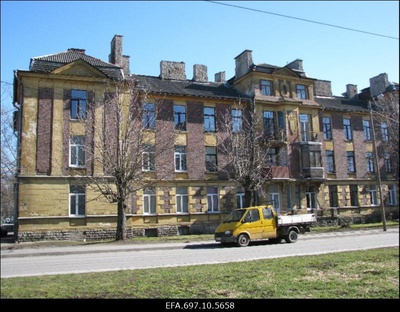 Peeter Suure merekindluse garnisoni üleajateenijate elamu Koplis.  similar photo