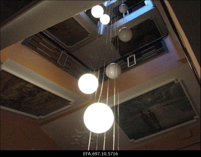 Art Deco stiilis trepikoda aadressil Hariduse 13/Pärnu maantee 42.  similar photo