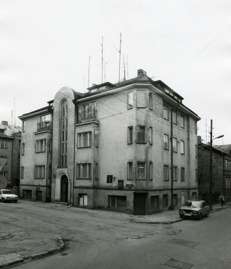Korterelamu Tallinnas Kapi 2, vaade hoonele. Arhitekt Karl Tarvas