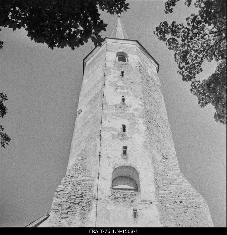 Haljala kirik. Torn läänest.