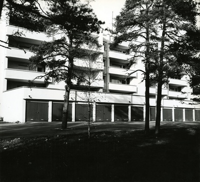 Korterelamu Tallinnas Tähe tänaval, vaade hoonele. Arhitekt Boris Mirov; insener Jüri Hint  duplicate photo