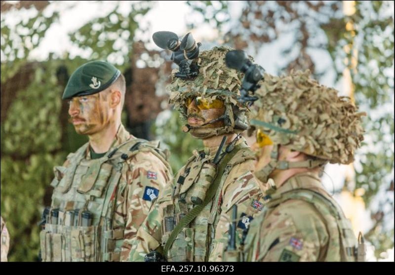 Kaitseministrite mitteametlik kohtumine. Peaminister Jüri Ratas ja NATO peasekretär Jens Stoltenberg Tapa baasi külastamas.