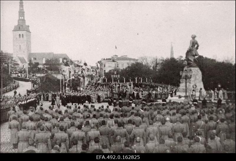 Peeter I ausamba avamine Peetri platsil.