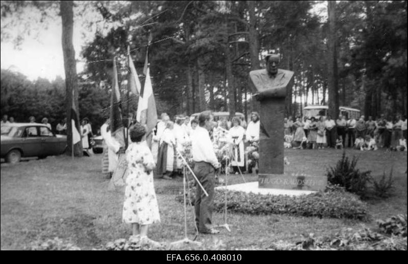 Hugo Raudsepa ausamba avamine Elvas.