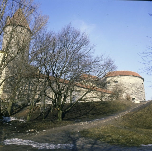 Tallinn. Suurtükitorn Paks Margareeta ja Suur Rannavärav.