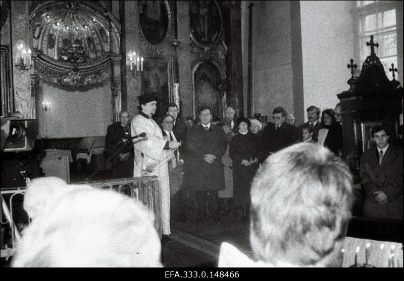 Eesti Vabariigi presidendi Konstantin Pätsi ümbermatmise jumalateenistus Apostliku Õigeusu Issandamuutmise Peakirikus.