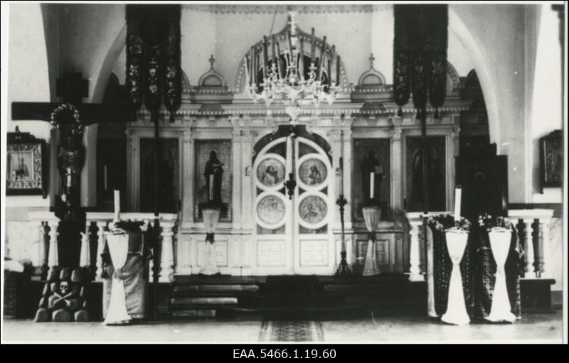 Jõhvi Issanda Ristimise kiriku sisevaade