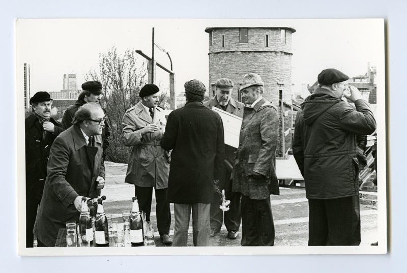 Suurtükitorni Paks Margareeta rekonstrueerimine meremuuseumiks. Sarikapeost osavõtjad.