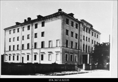 Tartu Riikliku Ülikooli ühiselamu Pälsoni tänavas.  duplicate photo