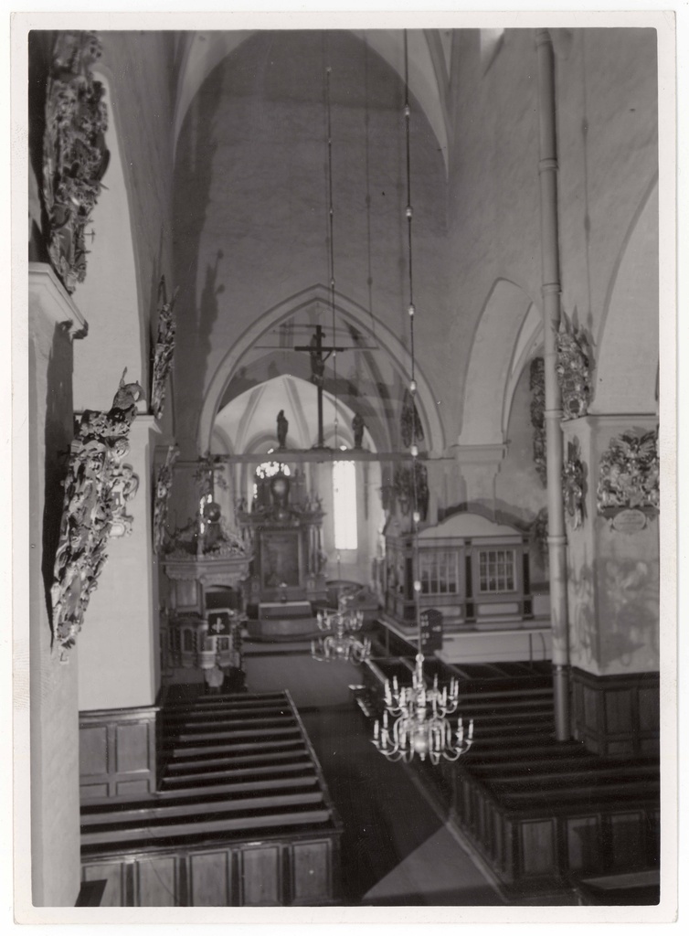 Toomkrik. Indoor view from the choir drill o towards the midst of the robbery.