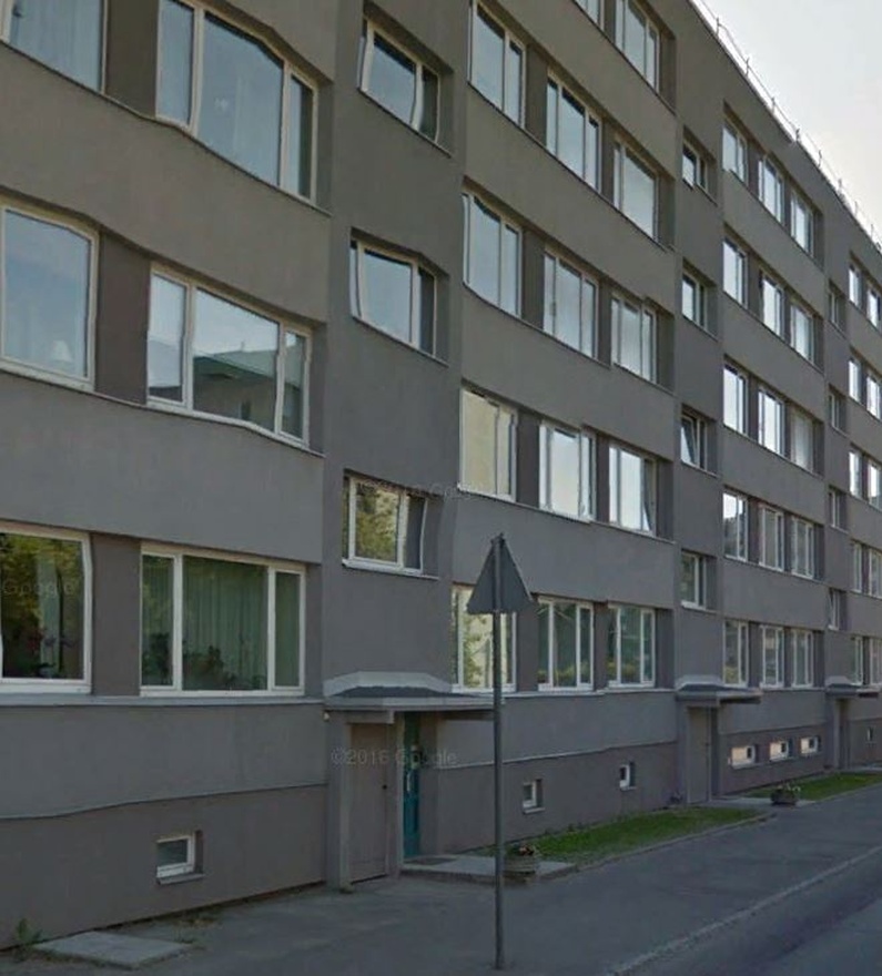 Korterelamu Tallinnas, hoone vaade. Arhitekt Udo Ivask rephoto