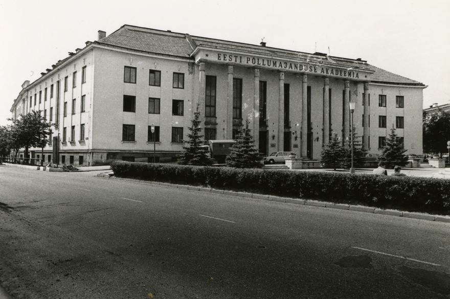 Kaitseliidu hoone Tartus, fassaadivaade. Arhitektid Alar Kotli, Elmar Lohk