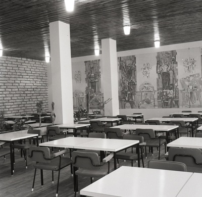 Restoran Tarvas (Tartu kaubamajas), restoranisaal. Arhitekt Uno Sisa  similar photo