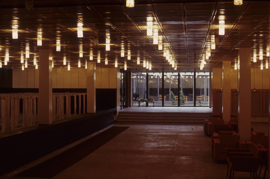 Haapsalu kultuurikeskus: interjöörivaade. Arhitekt Ado Eigi, sisearhitekt Maire Kangur