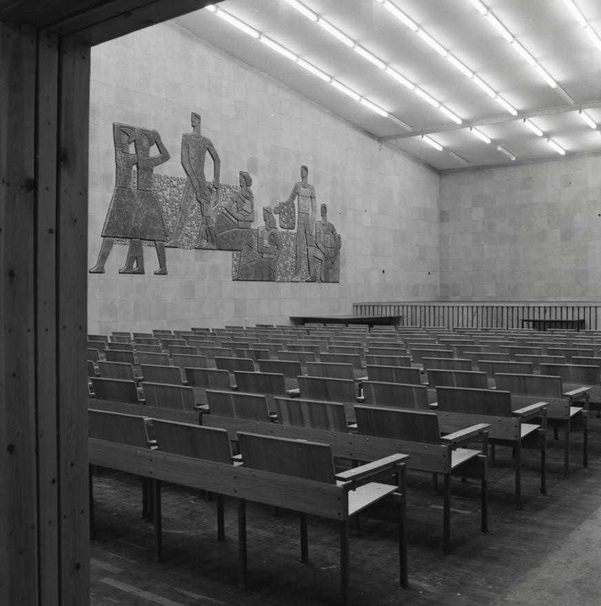 Narva-Jõesuu puhkekodu, saal. Arhitektid Pärtel Tarvas ja Helgi Margna