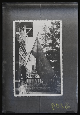 Tartu Tööühingute Keskliidu lipu heiskamine 23.6.1940 Tartu Töölismajale  duplicate photo