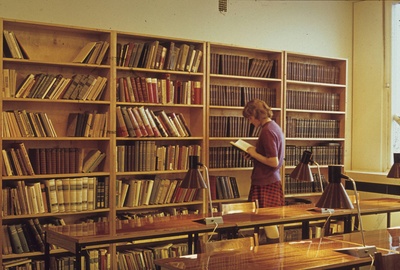 Uus Raadiomaja Tallinnas, raamatukogu. Arhitektid Jüri Jaama, Ado Eigi  similar photo