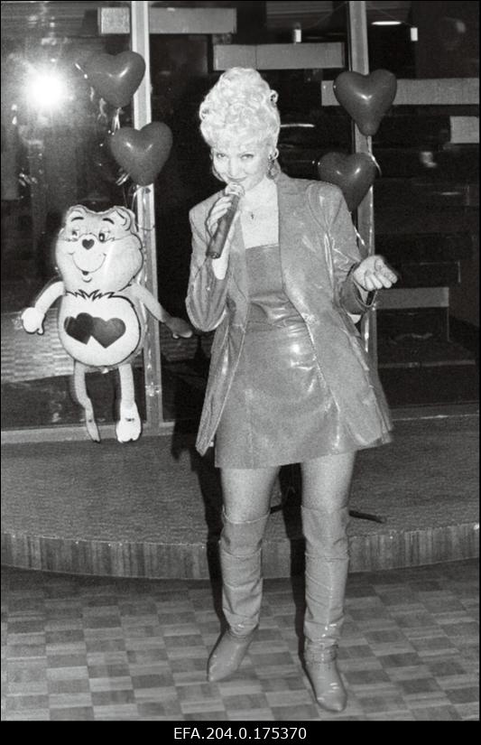 Lauljatar Marju Länik. – Muusikus, I. - Ajapaik