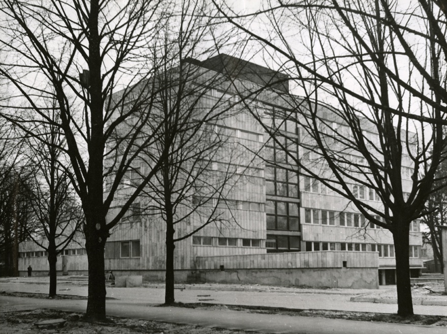 EKP Pärnu linna ja rajoonikomitee hoone. Arhitekt Maie Penjam, ins Reet Lumiste