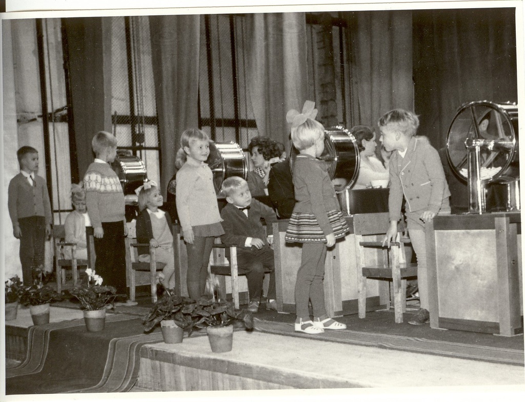 foto, raha- ja asjade loterii loosimine Paide kultuurimajas 1970.a.