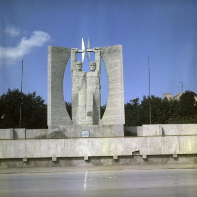 Kohtla Järve. Monument tööle.  similar photo