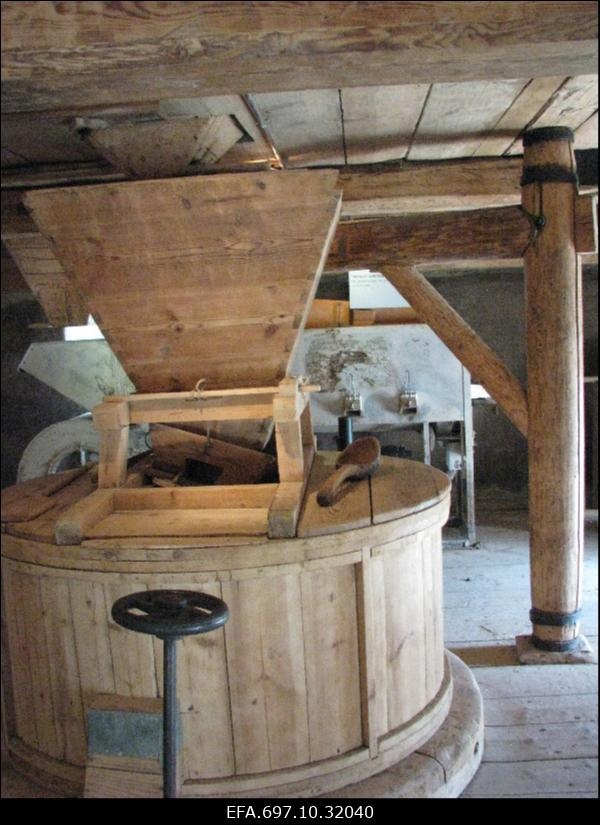 Vihula mõisakompleks. Vesiveski.