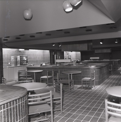 Viru Hotell, Viru Grill. Arhitektid Henno Sepmann, Mart Port, Vello Asi, Väino Tamm  similar photo