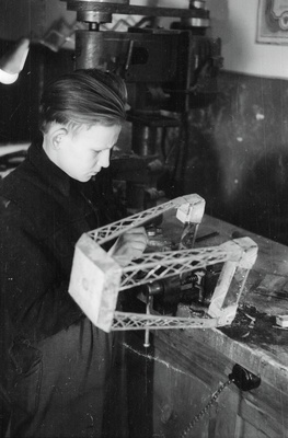 Rakvere Pioneerimaja tehnikaring  similar photo