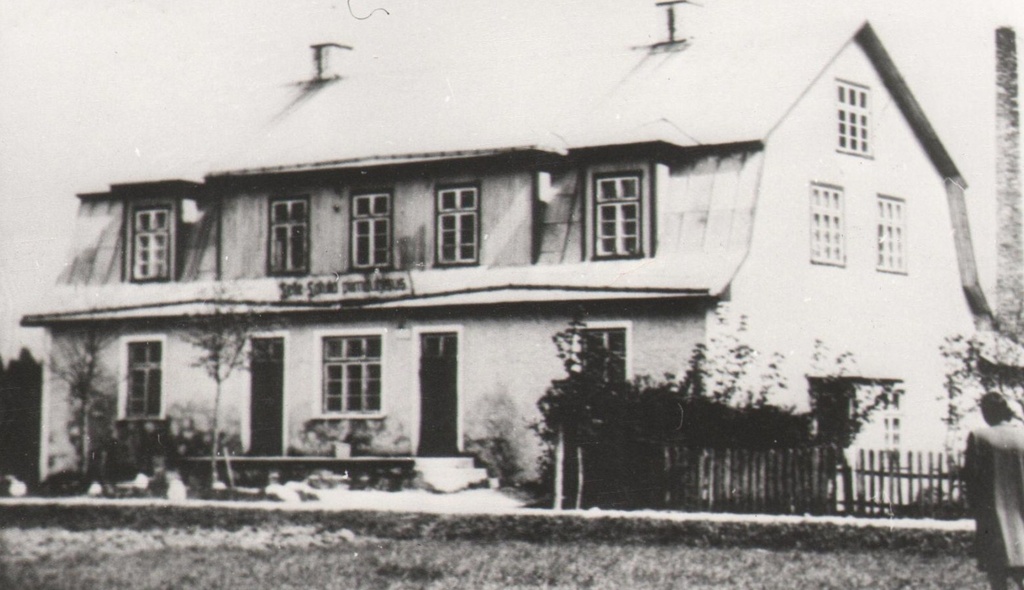 Lelle-Lokuta ühispiimatalituse hoone fassaad - Lelle-Lokuta Piimaühisus