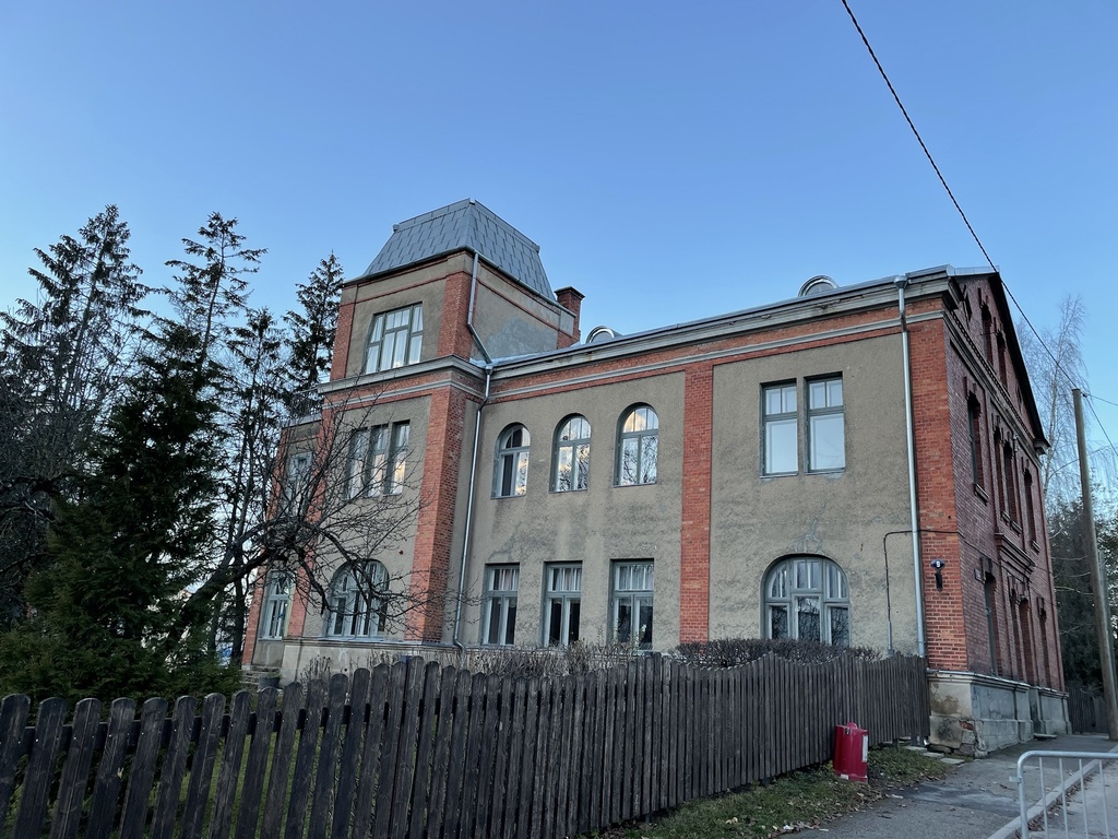 Valga 06. Valga Avatud Noortekeskus - Valga. Valga Avatud Noortekeskus (endine väikelastekodu)