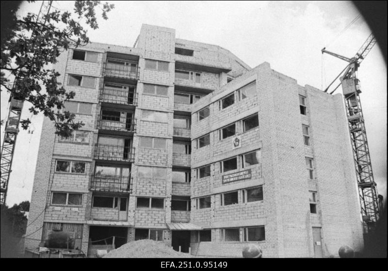 Vaade hotelliehitusele Valgas.