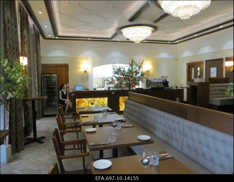 Taagepera mõisa peahoone sisevaade. Söögisaal.